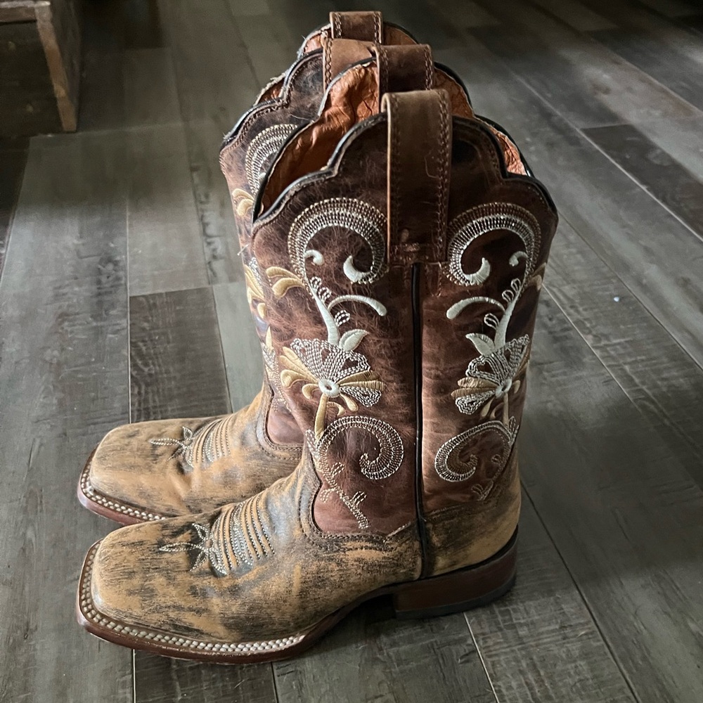 Dan Post women’s cowboy boots
